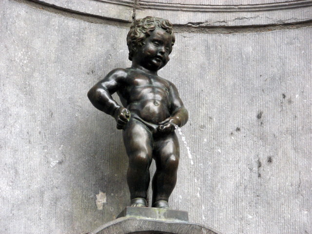 manneken_pis_brussel-fileminimizer