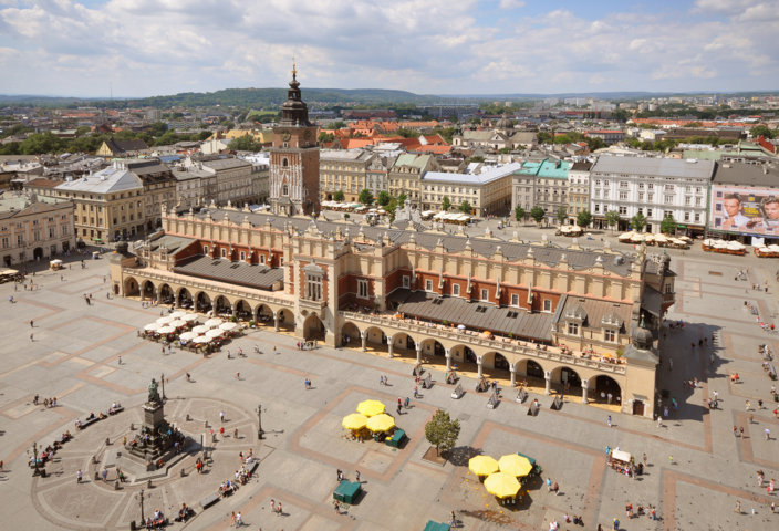 photo-1-sukiennice_and_main_market_square_krakow_poland-fileminimizer