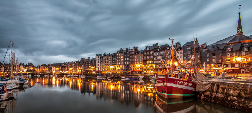 photo-2-honfleur_panorama_at_night-fileminimizer