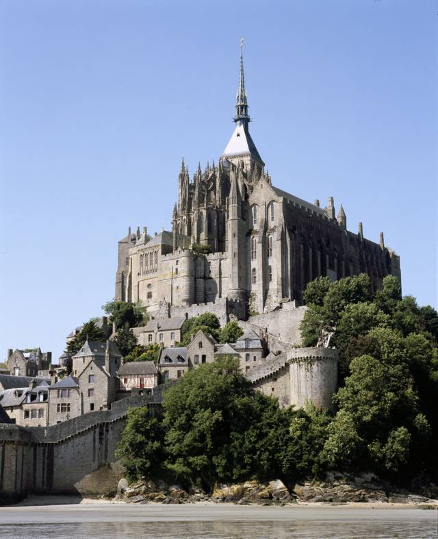 photo-1-le-mont-st-michel-media_fichier_fr_phbd05-0415-fileminimizer